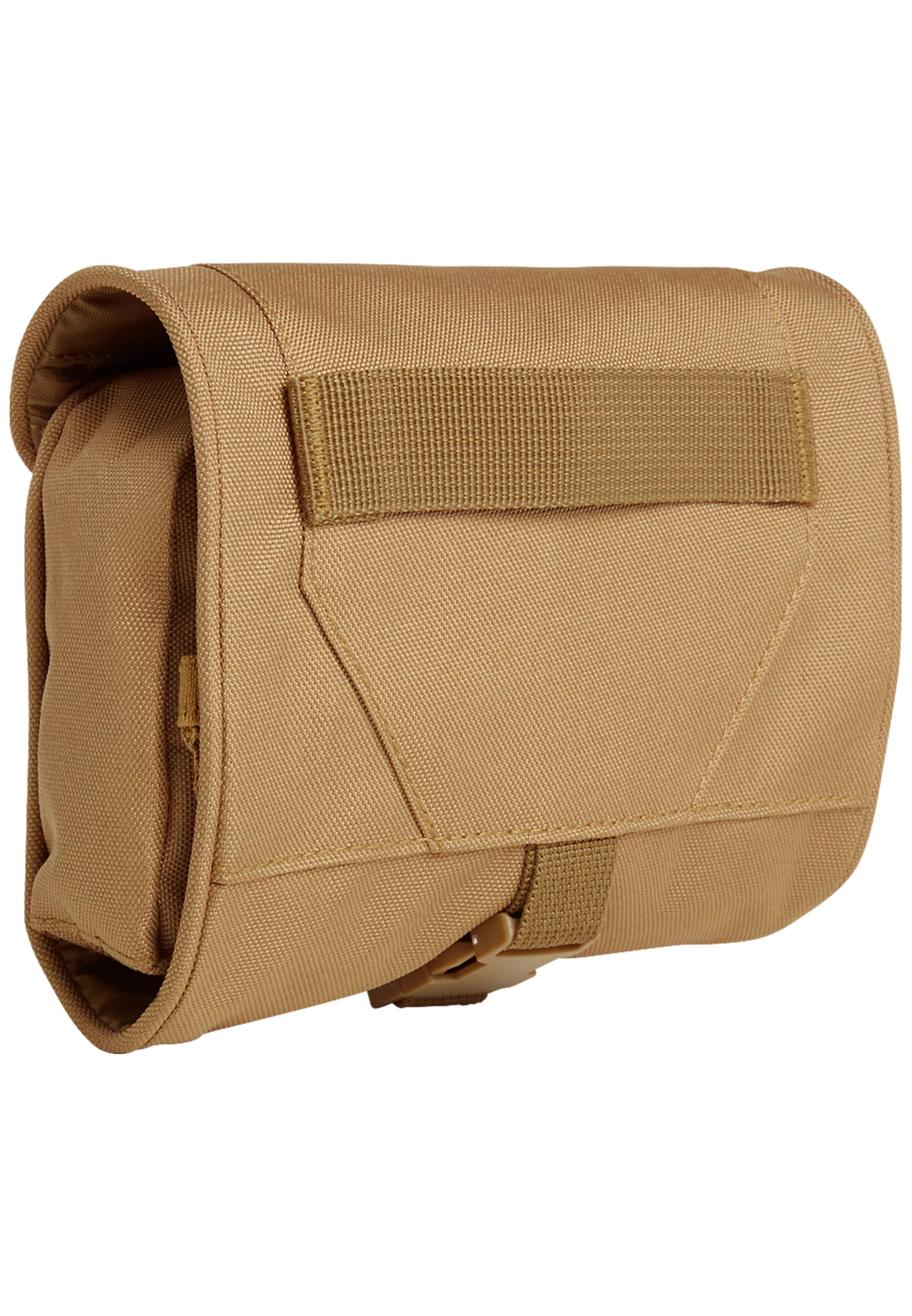 Brandit Toiletry bag in Beige