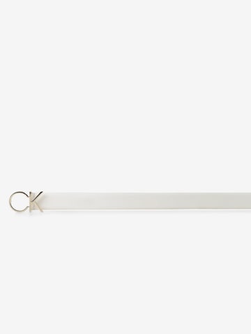 Calvin Klein - Cinturón en blanco