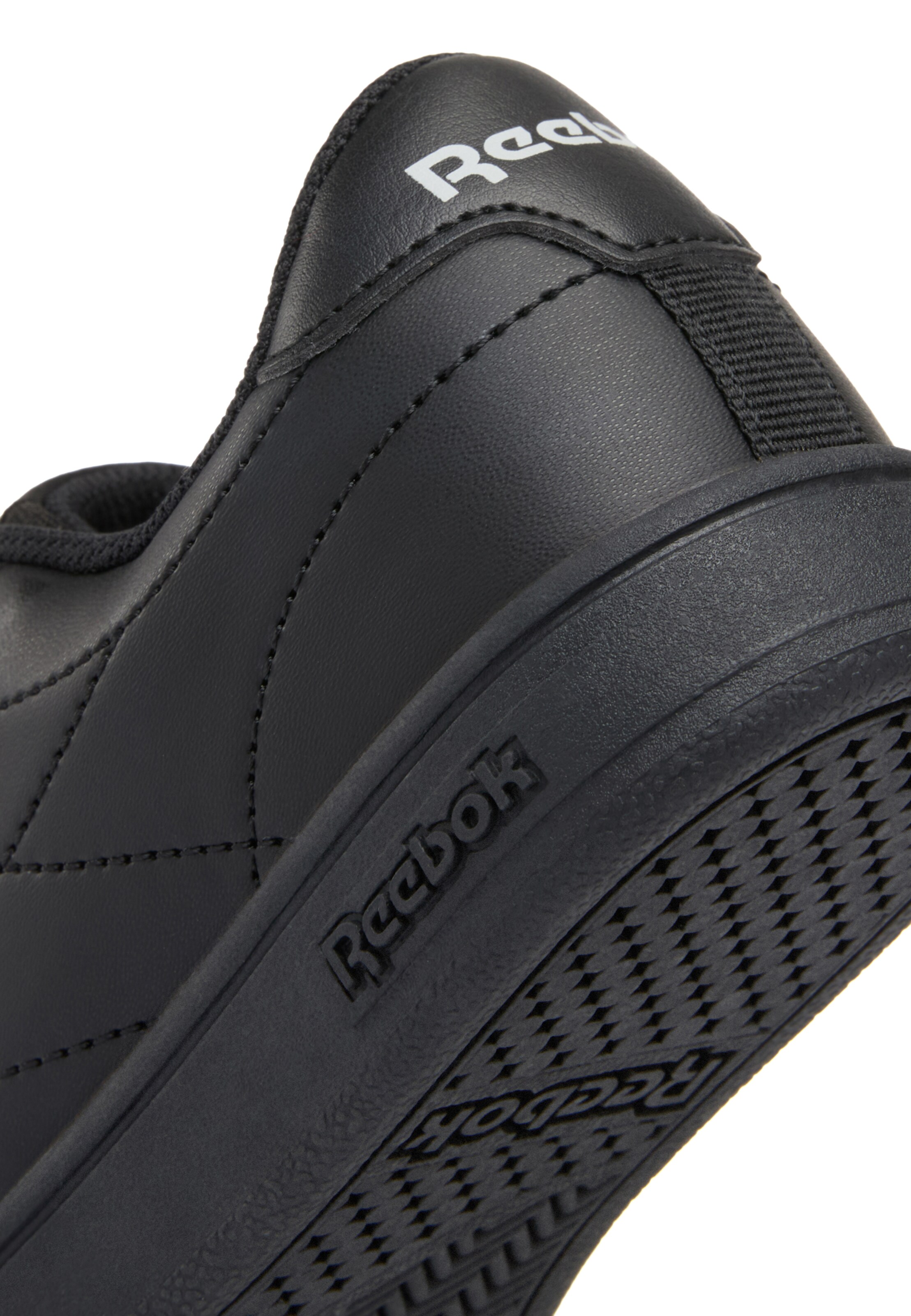 Reebok Sneakers in Black