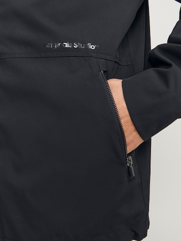 JACK & JONESPrijelazna jakna 'Vesterbro' - crna boja