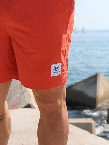 Surf Monkey Boardshorts in Rot