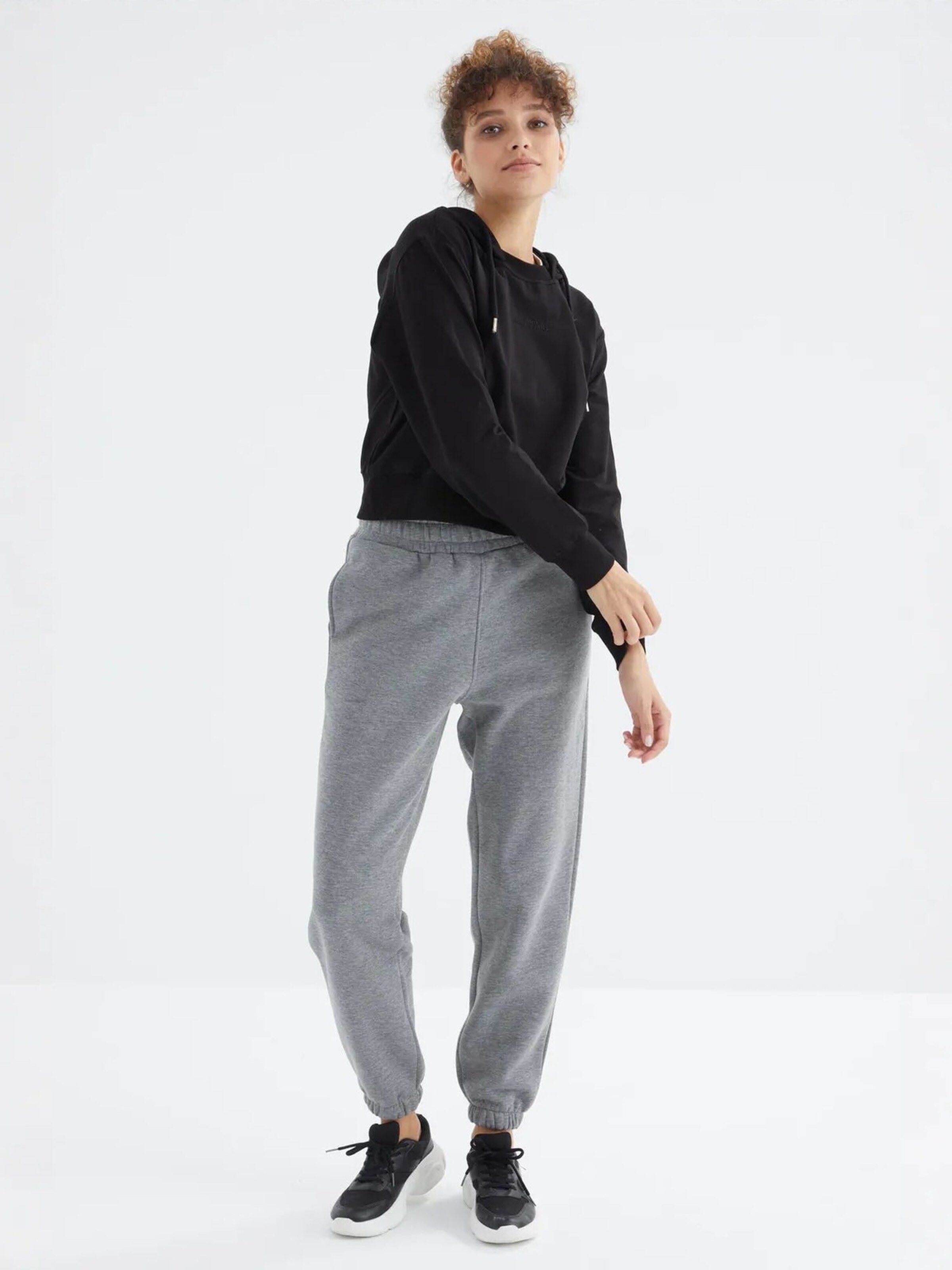 Tommy Life Regular Sportbroek in Grijs