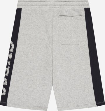 GUESS - regular Pantalón en gris