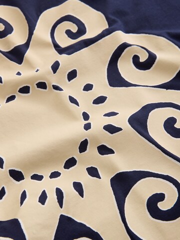 Tricou de la Next pe albastru