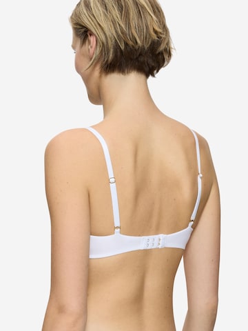 TRIUMPH T-Shirt BH 'Body Make-Up Essentials'‌‌‌‌‌‌‌ in Weiß