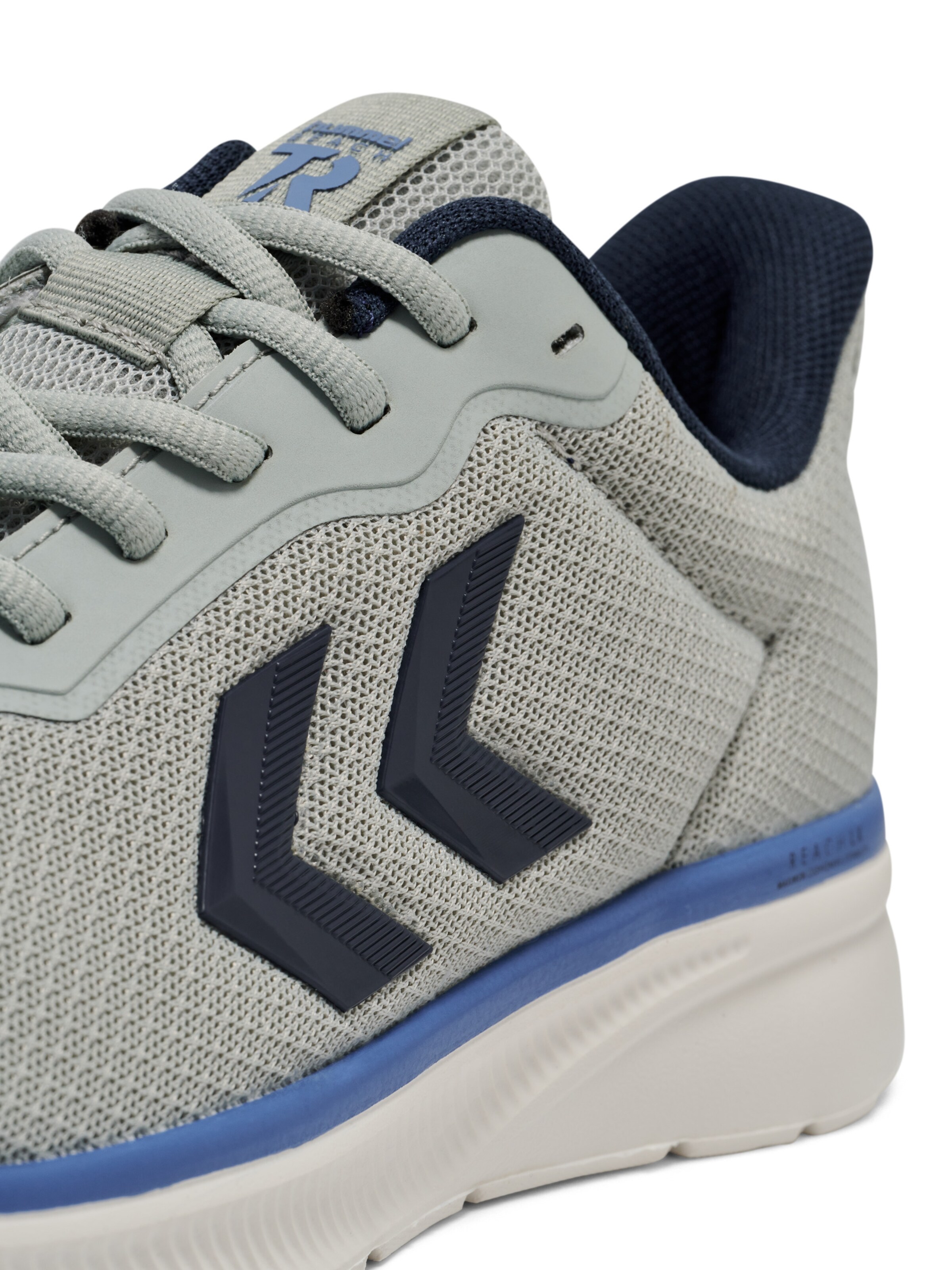 Hummel Sports shoe in Grey