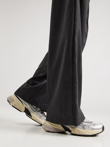 Wide Leg Pantalon 'Speed Dylan' WEEKDAY en gris