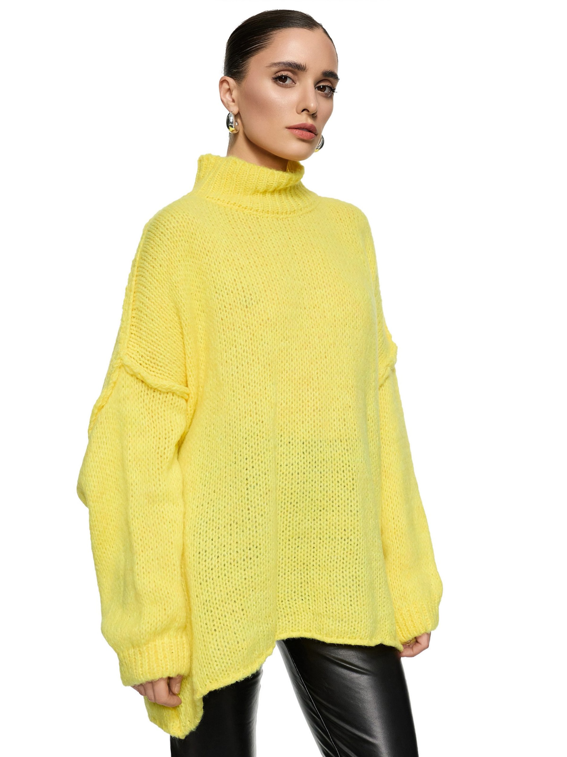 Worldclassca Oversized Sweater 'Strickpullover Oversized mit Stehkragen' in Yellow: front