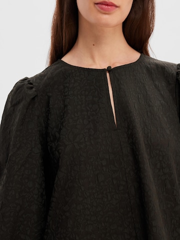 Rochie 'ELEA' de la SELECTED pe negru