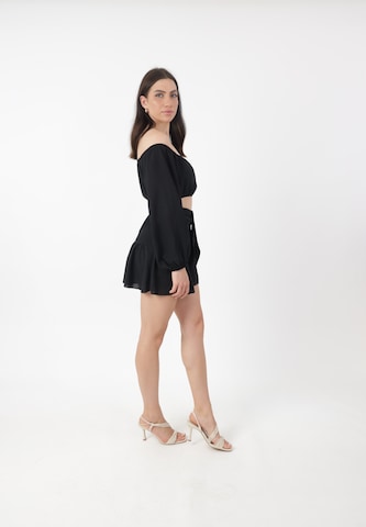 Gonna di Elara in nero