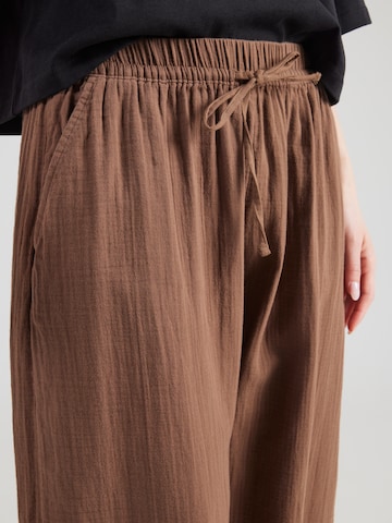 GAP - Tapered Pantalón en marrón