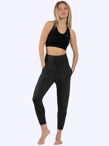Magadi Regular Workout Pants 'Francis' in Black