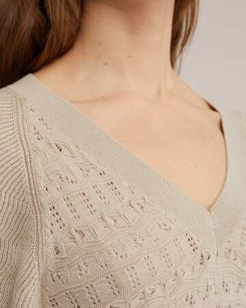 WE Fashion Sweater in Beige