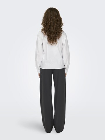 Chemisier 'MIO ' JDY en blanc