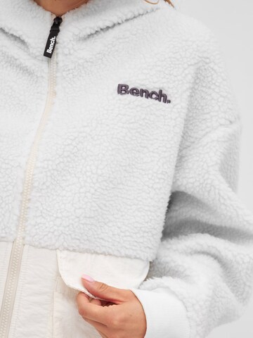 Jachetă  fleece 'SANDIE' de la BENCH pe alb