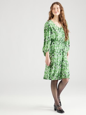 Robe 'Ina' SOAKED IN LUXURY en vert : devant