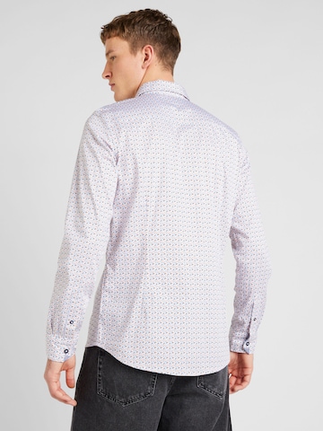 Coupe slim Chemise TOM TAILOR en blanc