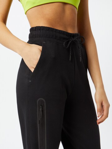 Nike Sportswear Tapered Hose 'Tech Fleece' in Schwarz