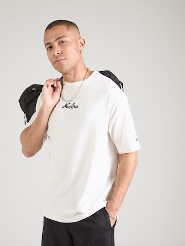 Tricou de la NEW ERA pe alb