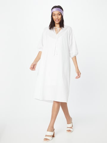 Robe-chemise Emily Van Den Bergh en blanc