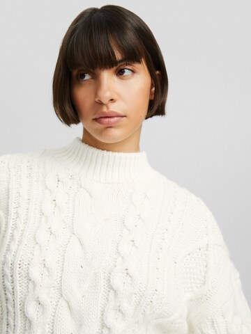 Bershka Sweater in Beige