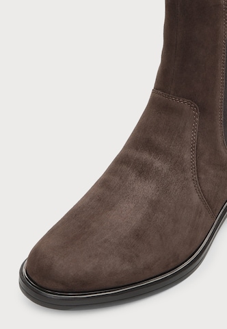 CAPRICE Chelsea Boots in Brown
