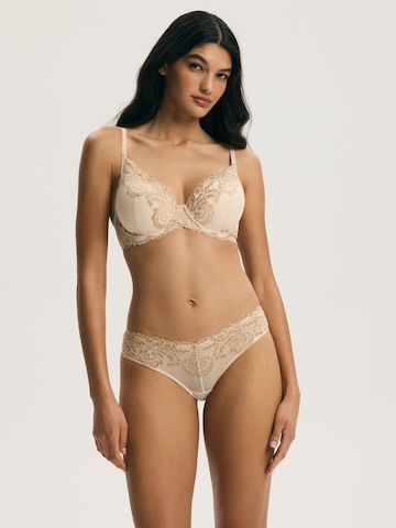 Panty 'Venus' di ESOTIQ in beige