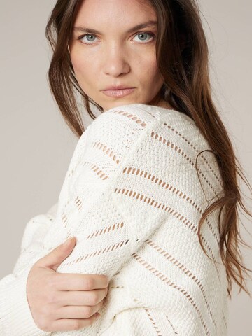 Pull-over 'Simako' Deeluxe en blanc