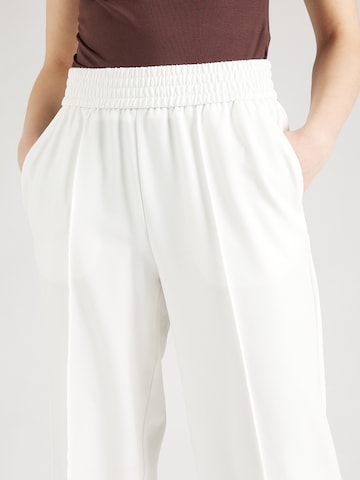 VILA Wide leg Pleat-front trousers 'WINNIE AYA' in White