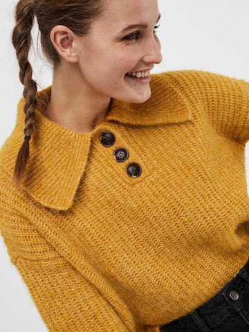 VERO MODA Sweater 'Daisy' in Yellow