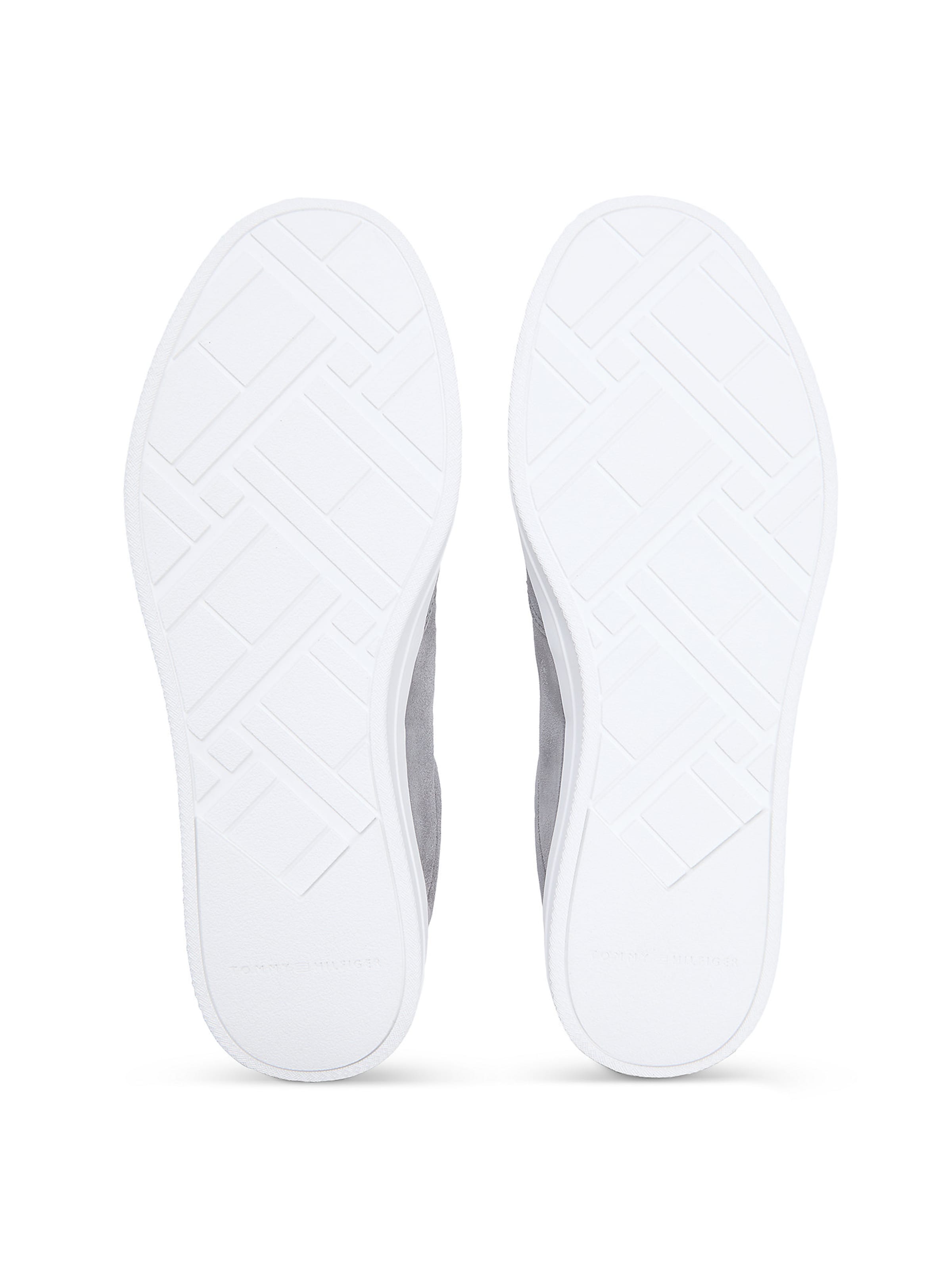 TOMMY HILFIGER Sneaker in Grau