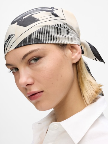 KARL LAGERFELD JEANS - Pañuelo en beige