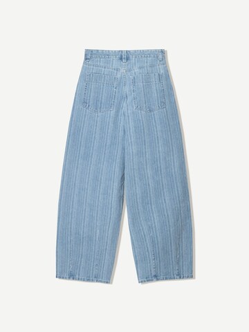 Bershka Wide leg Pleat-front jeans in Blue