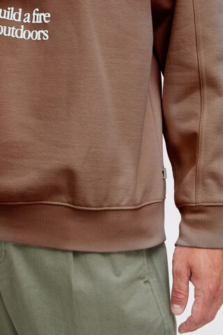 !Solid Sweatshirt 'Hamad' in Braun