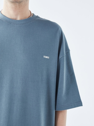 VAMOS CLO Bluser & t-shirts 'Hurst' i blå