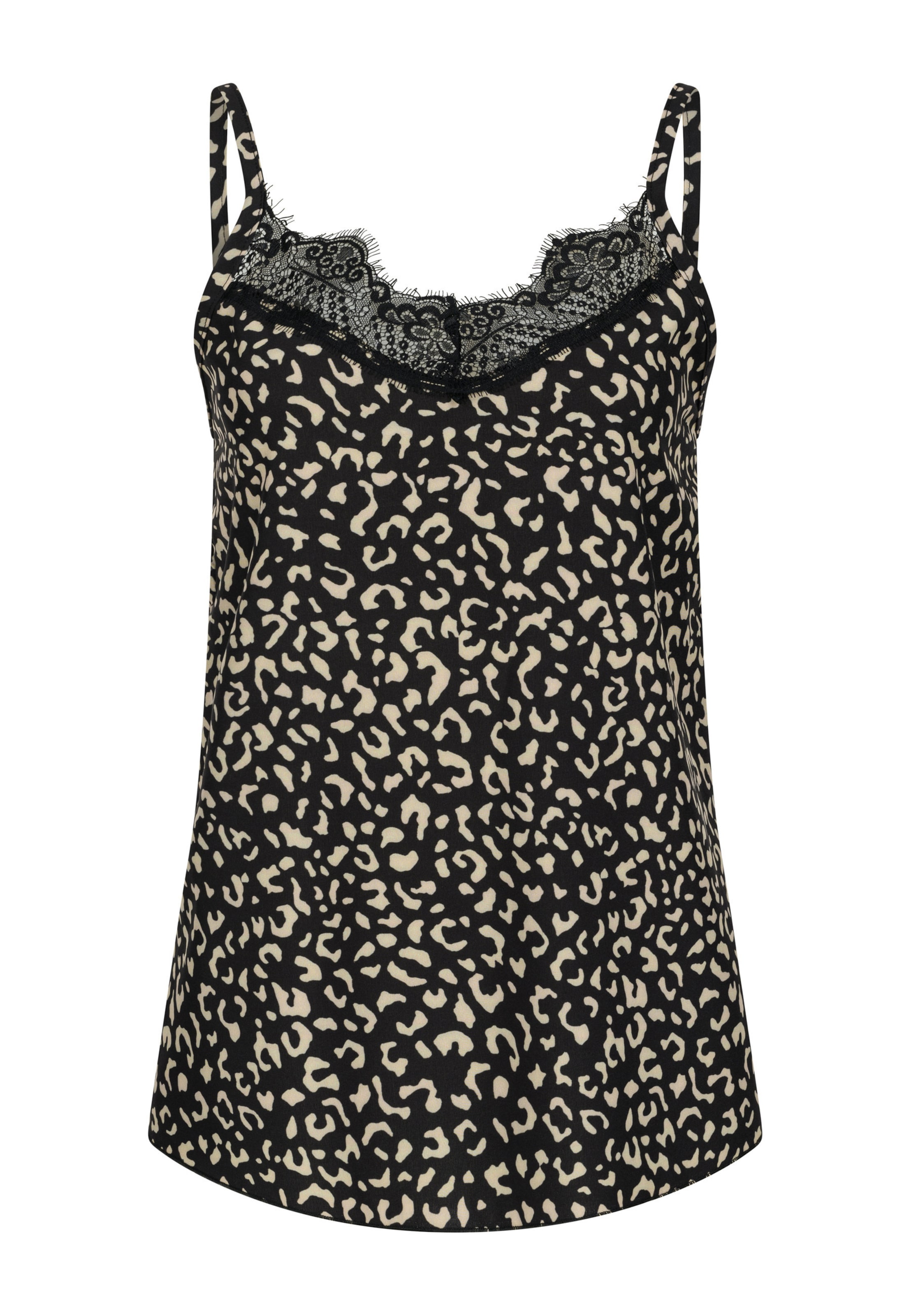Cloud5ive - Top en negro: frente