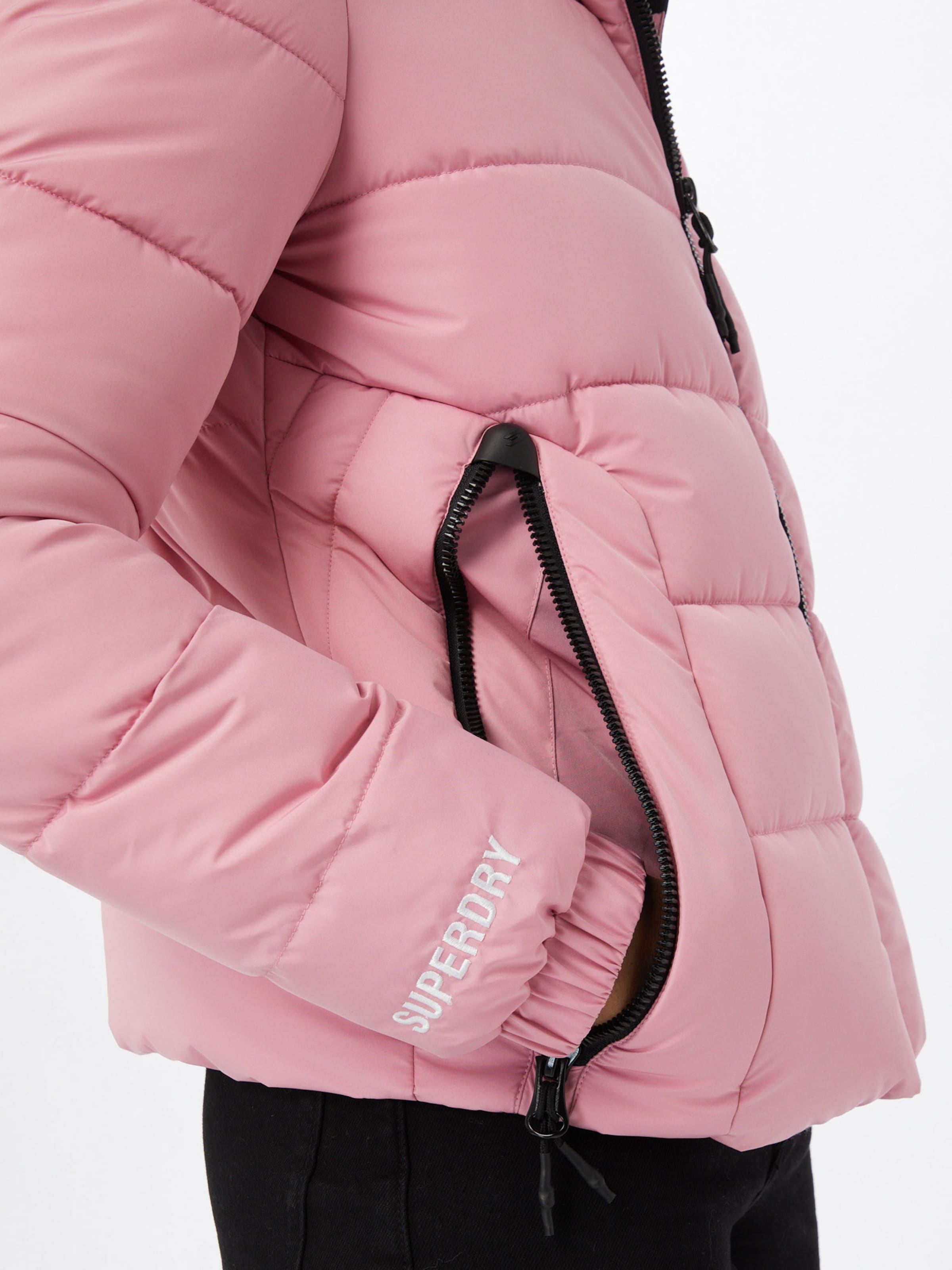 Snoep Beknopt theater Superdry Jacke in Rosa | ABOUT YOU