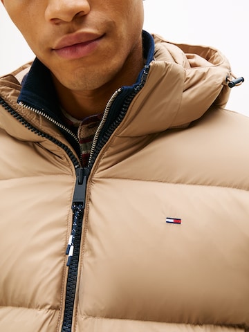 Tommy Jeans Зимняя куртка 'ESSENTIAL' в Серый