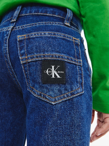 Calvin Klein Jeans Štandardný strih Džínsy - Modrá