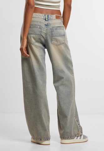 Urban Classics Baggy Jeans in Grijs