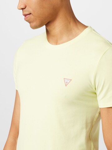 T-Shirt GUESS en jaune