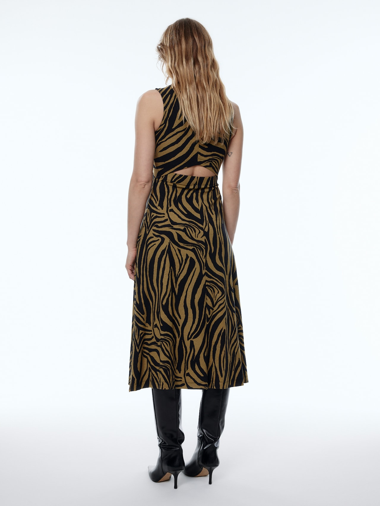 EDITED Produits Robe 'Talia' beige