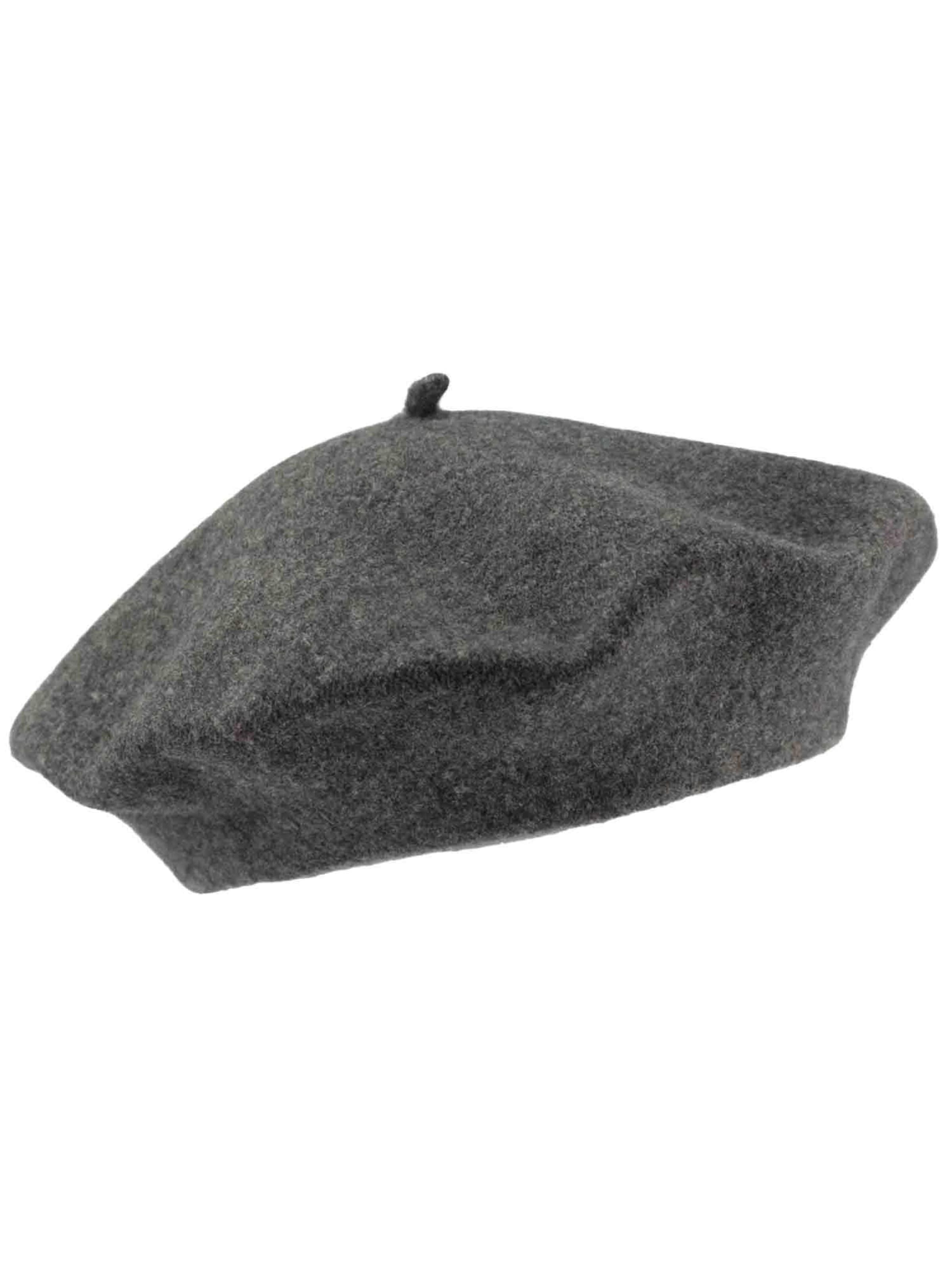 LOEVENICH Beanie in Grey: front