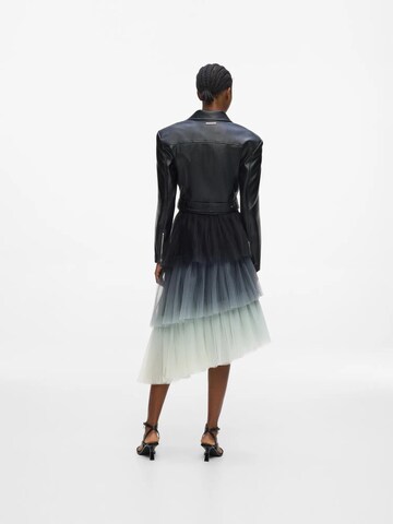 Fustă de la Karl Lagerfeld pe negru