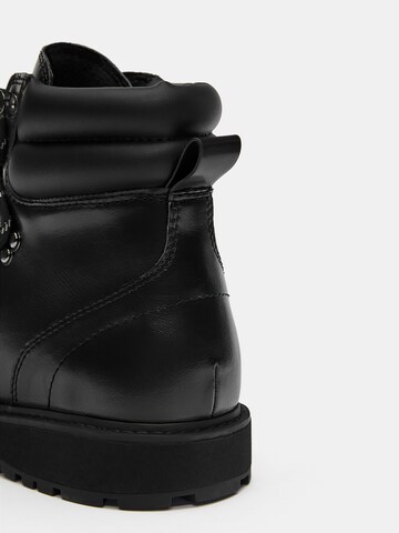 Bottines à lacets Pull&Bear en noir