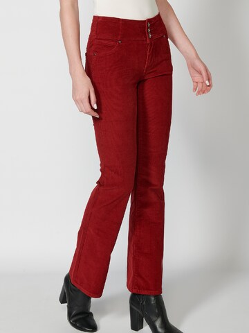 KOROSHI Flared Jeans in Rood