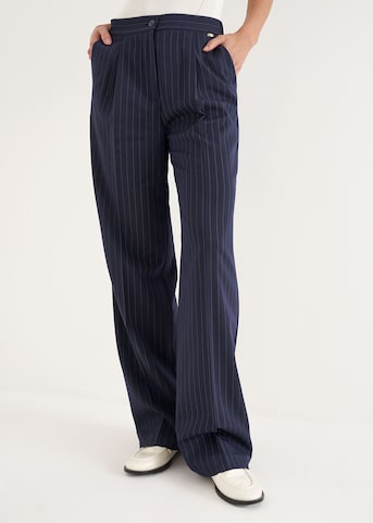 Regular Pantalon folklorique Camomilla Italia en bleu : devant