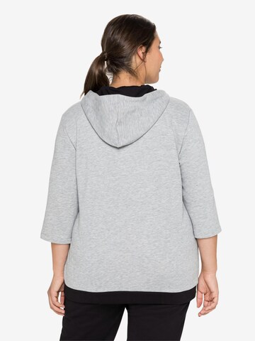 SHEEGO Sweatshirt in Grey