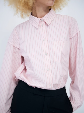 Tricou 'Finacras' de la Crās pe roz