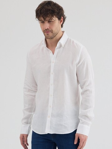 Slim fit Camicia business 'Leonardo Essentials Linen Man Shirt White' di 7Camicie in bianco